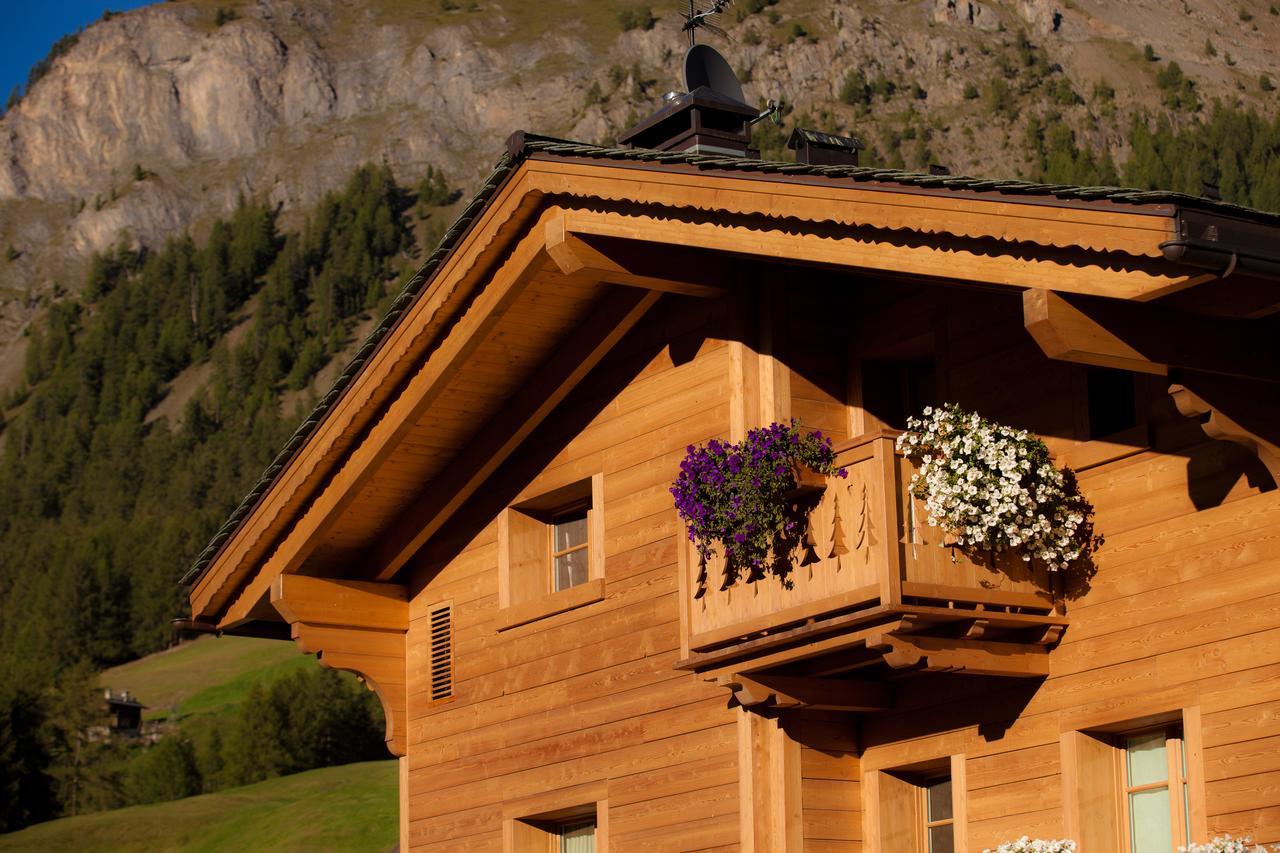 Les Fleurs Bleues Aparthotel Livigno Kültér fotó